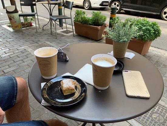 I Omorfia tis Gitonias